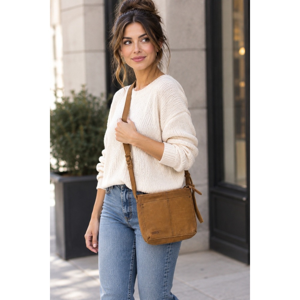 Duluth Trading Co Tan Leather Crossbody Purse Bag